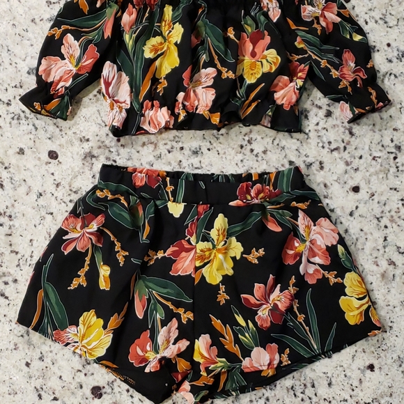 Summer Fun Short Set - Picture 4 of 5